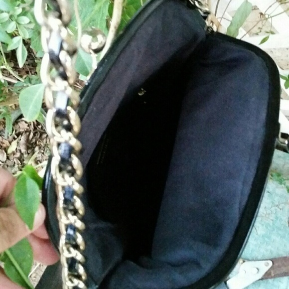 Beautiful Elegant Bag - Picture 4 of 5